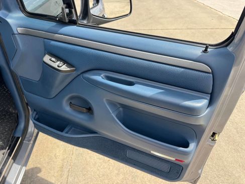 Used 1995 Ford F150 4x4 Regular Cab image 11