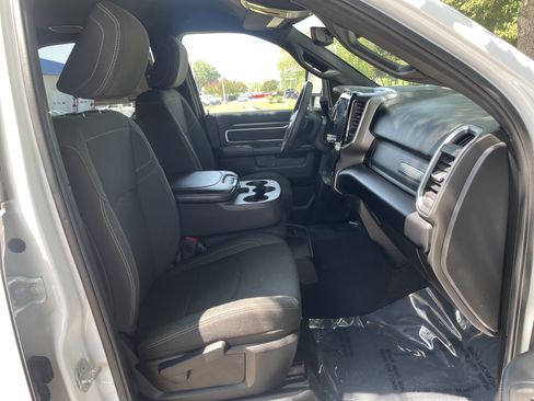 Used 2025 RAM 2500 Big Horn AWD/4WD image 30