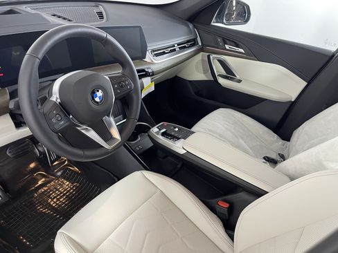 Used 2027 BMW X1 xDrive28i AWD/4WD image 10