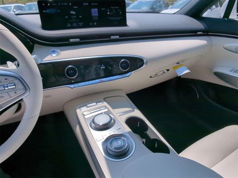 Used 2025 Genesis Electrified GV70 Advanced image 19