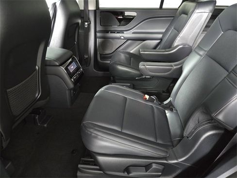 New 2025 Lincoln Aviator Premiere w/ Jet Appearance Package image 14