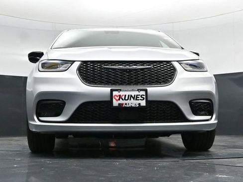 New 2026 Chrysler Pacifica Select image 52