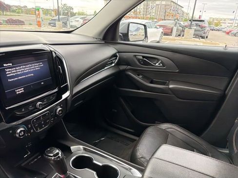 Used 2020 Chevrolet Traverse Premier AWD/4WD image 24