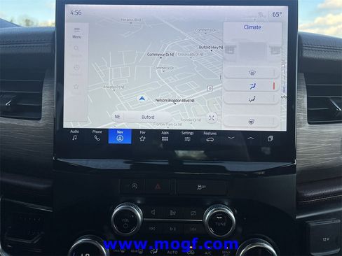 Used 2024 Ford Expedition Limited image 7