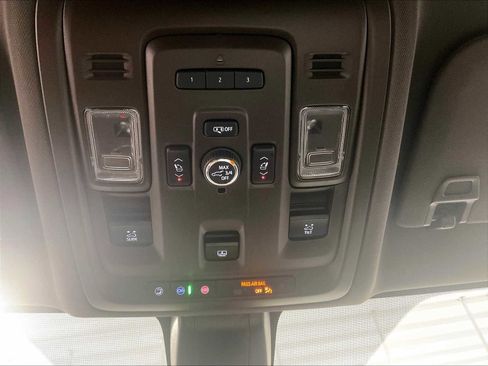 Used 2021 Chevrolet Tahoe LT w/ LT Signature Package image 27