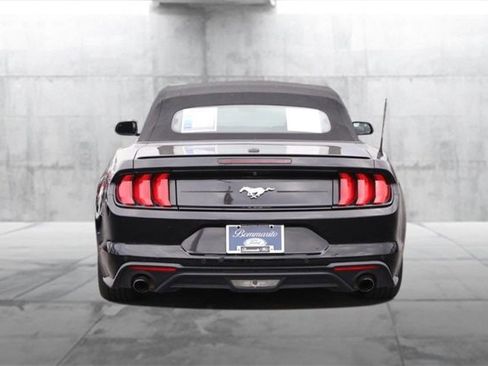 Used 2023 Ford Mustang Premium image 6