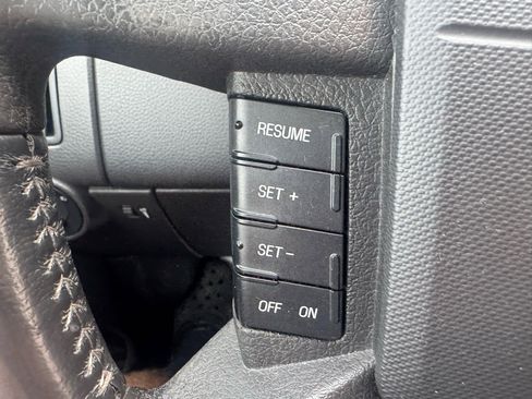 Used 2010 Ford Edge SEL image 17