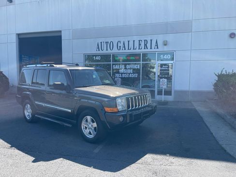 Used 2006 Jeep Commander Limited AWD/4WD image 2