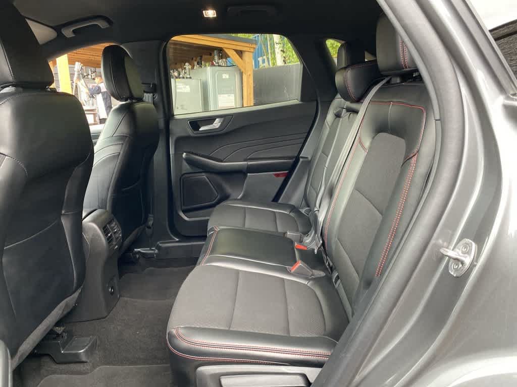 Used 2025 Ford Escape ST-Line Select AWD/4WD image 15