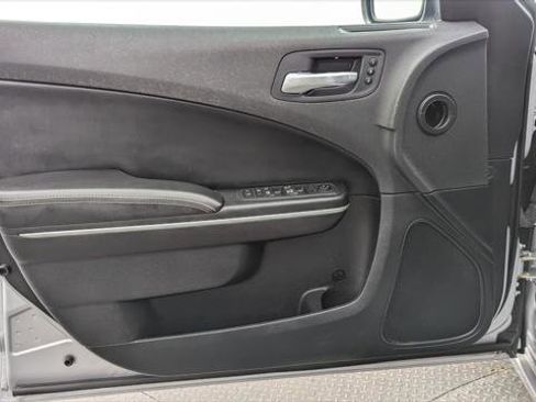 Used 2021 Dodge Charger SXT w/ Leather Interior Group RWD image 13