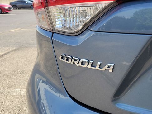 Used 2024 Toyota Corolla LE FWD image 9