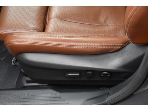 Used 2022 Subaru Outback Touring w/ Popular Package #2 image 35