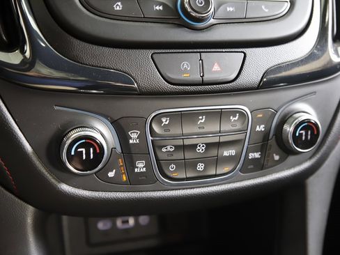 Used 2022 Chevrolet Equinox RS image 20