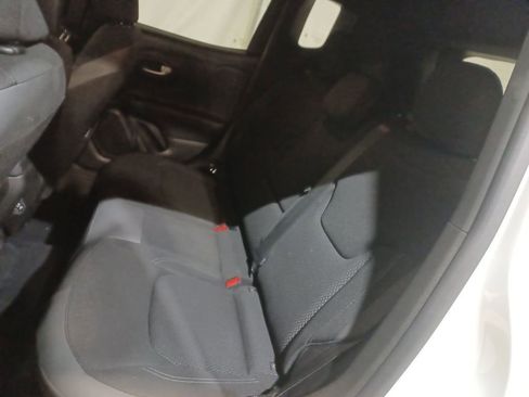 Used 2022 Jeep Renegade Altitude w/ Convenience Group image 24