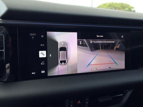 Certified 2025 Porsche Macan Electric RWD image 19