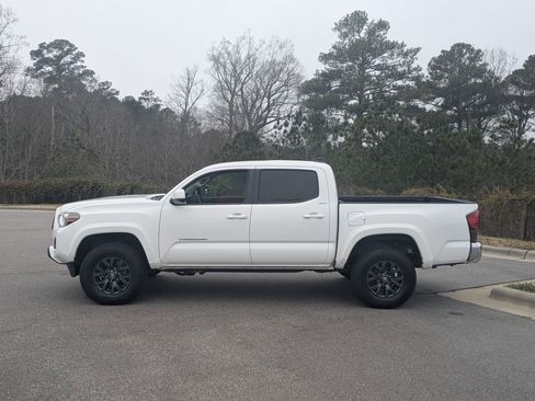 Used 2023 Toyota Tacoma SR5 image 8