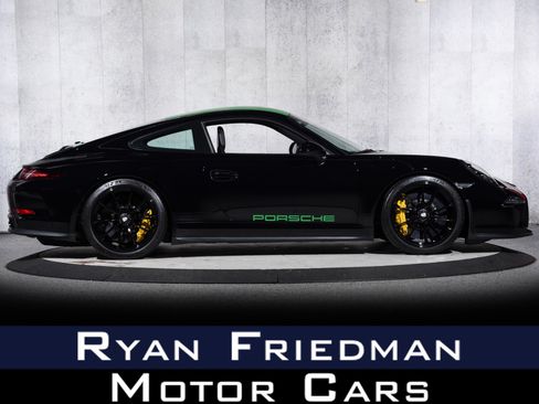 Used 2016 Porsche 911 R RWD image 1