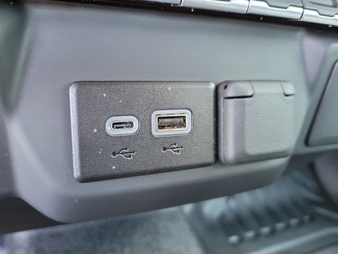 Used 2025 Chevrolet Silverado 1500 W/T RWD image 17