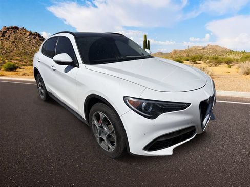 Used 2018 Alfa Romeo Stelvio Sport w/ Quick Order Package 22J Sport AWD/4WD image 1