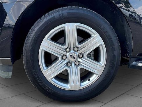 Used 2020 Ford Expedition XLT w/ Equipment Group 202A image 9