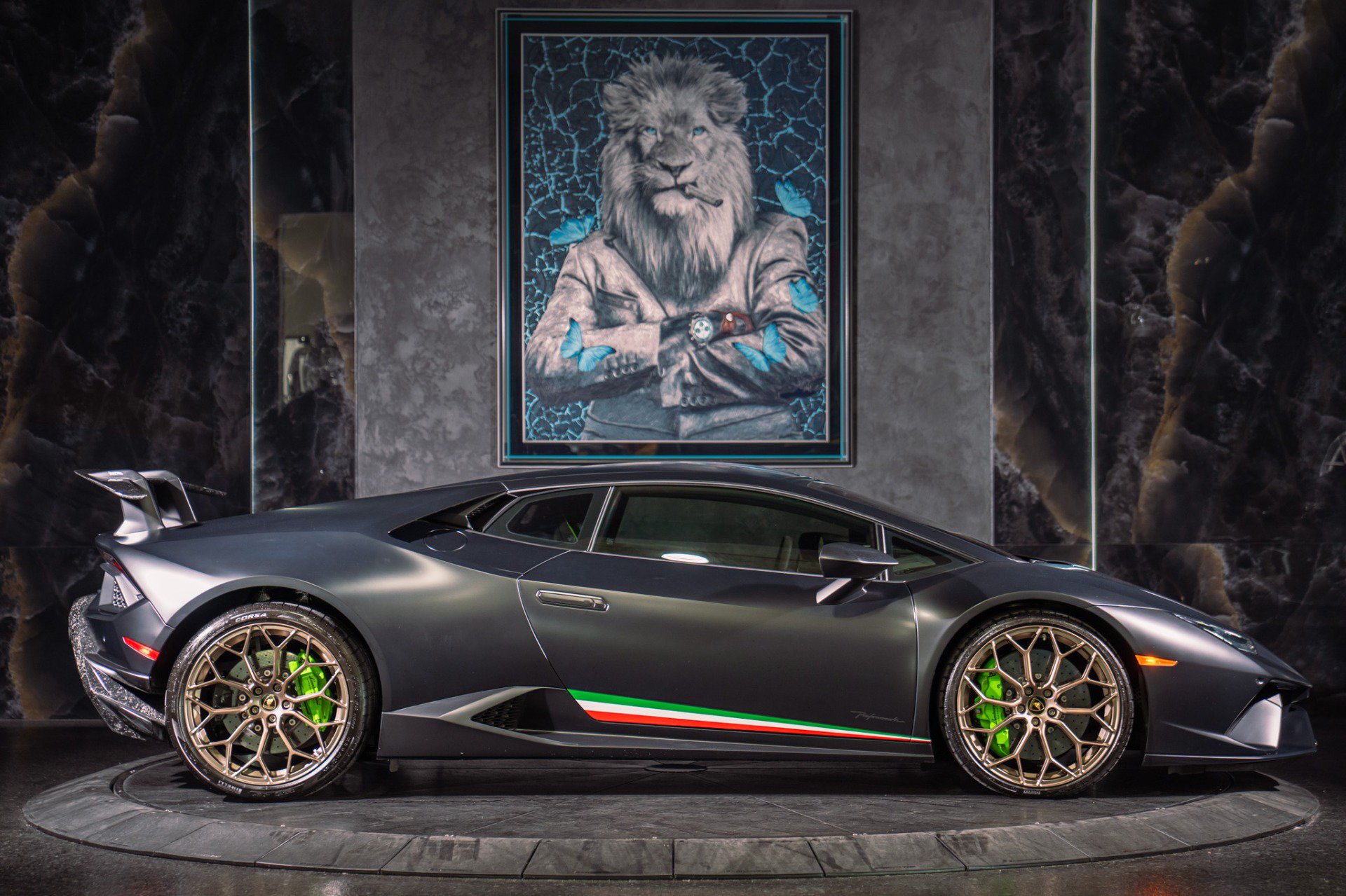Used 2018 Lamborghini Huracan Performante AWD/4WD image 7