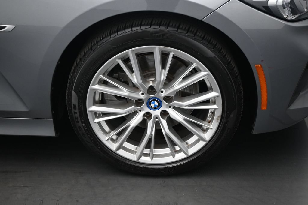 Used 2023 BMW 330e w/ Convenience Package RWD image 25