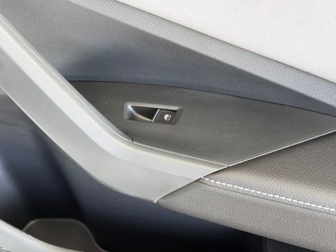 New 2026 Volkswagen Jetta SE FWD image 27