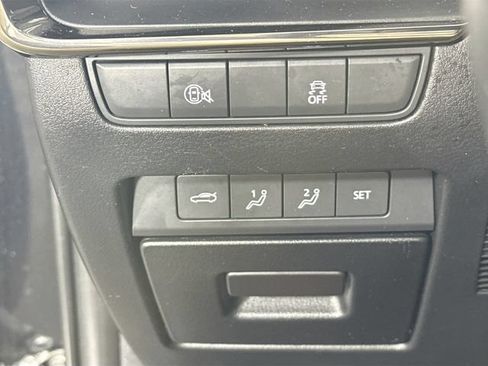 Used 2024 MAZDA MAZDA3 s FWD image 23
