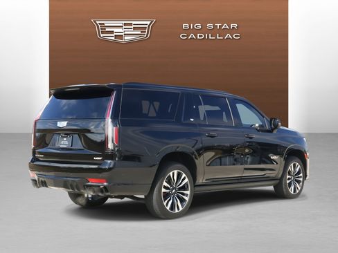Certified 2024 Cadillac Escalade ESV V image 5