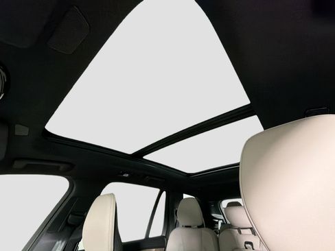 New 2026 Volvo XC90 B5 Core w/ Protection Package Premier AWD/4WD image 21