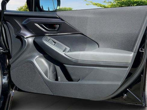 Certified 2025 Subaru Impreza 2.0i image 25