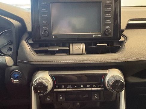 Used 2020 Toyota RAV4 XLE w/ Convenience Package AWD/4WD image 21