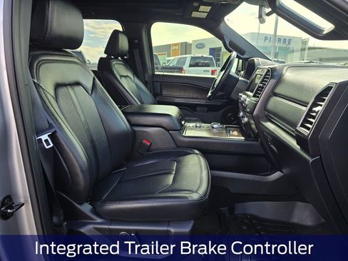 Used 2021 Ford Expedition Limited AWD/4WD image 16