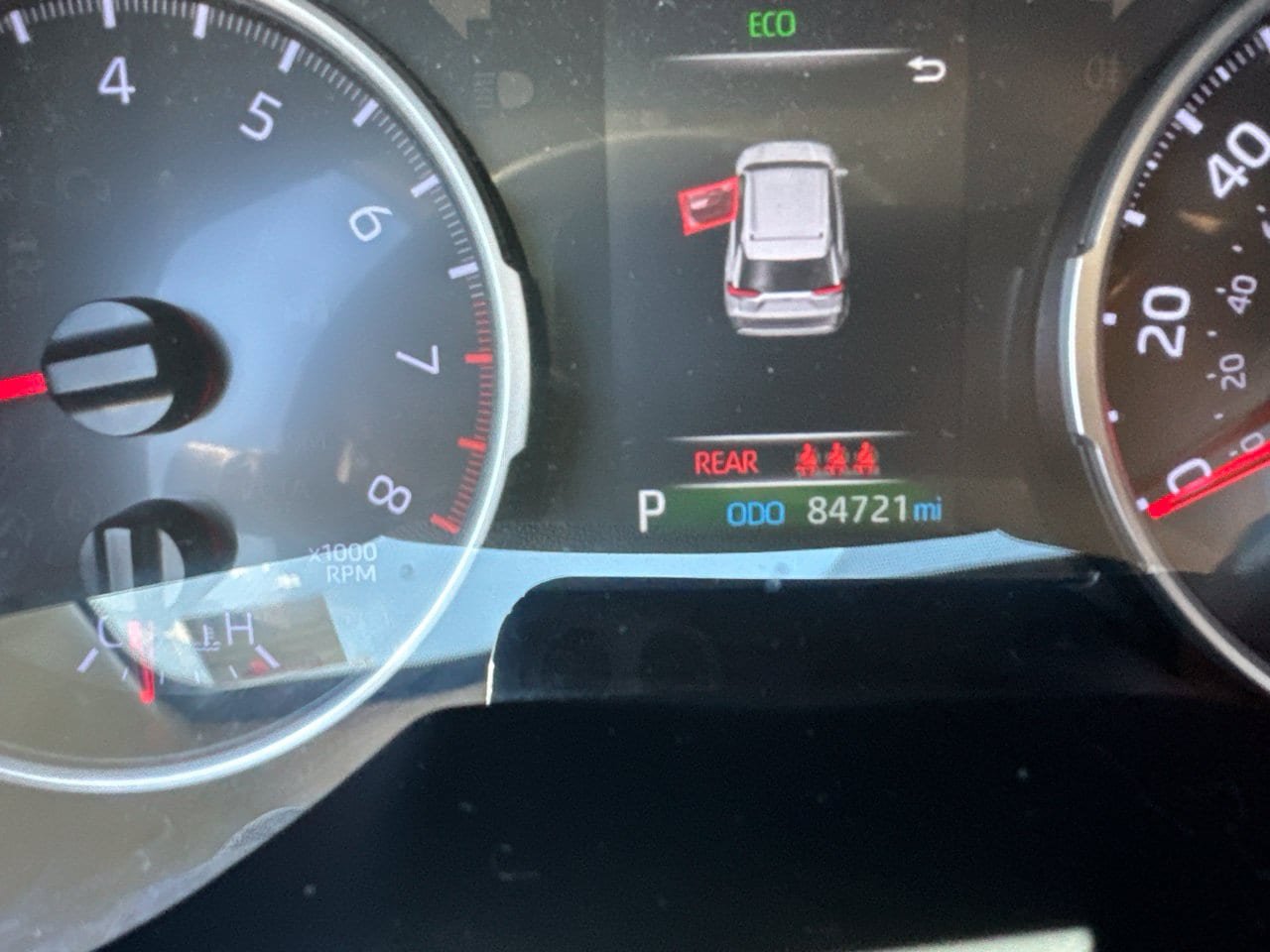 Used 2020 Toyota RAV4 XLE w/ Convenience Package FWD image 7