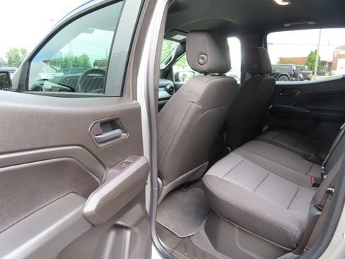 Used 2026 Chevrolet Colorado Trail Boss AWD/4WD image 19