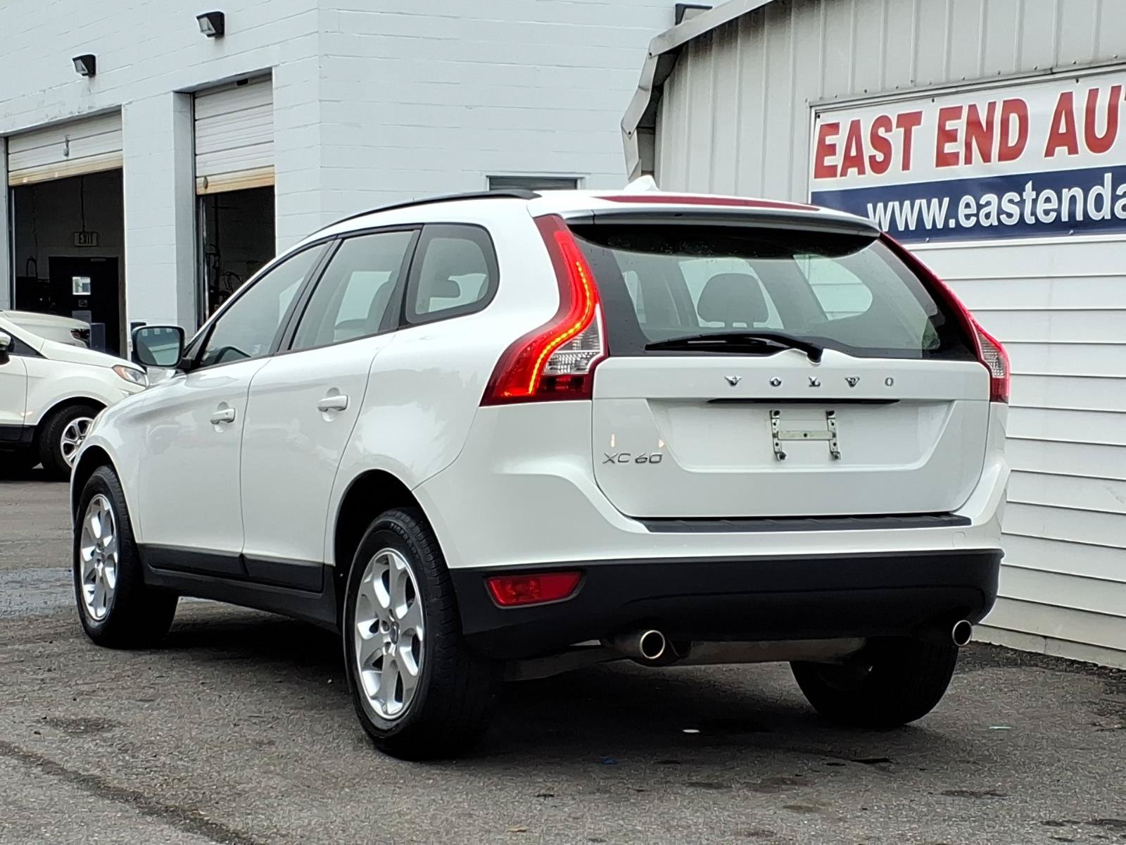 Used 2013 Volvo XC60 3.2 FWD image 3