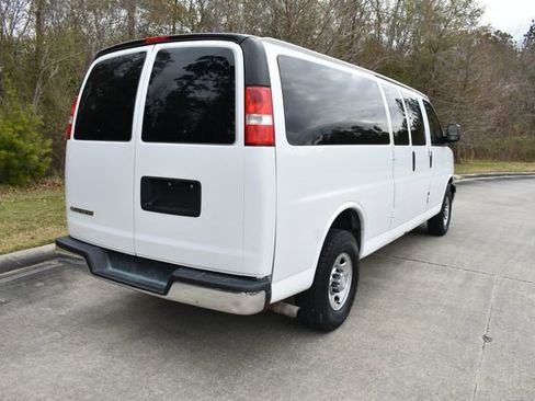 Used 2020 Chevrolet Express 3500 LT w/ LT Preferred Equipment Group image 4