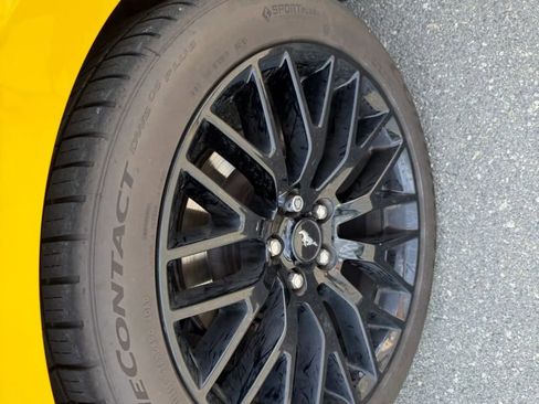 Used 2017 Ford Mustang GT Premium w/ GT Performance Package RWD image 35