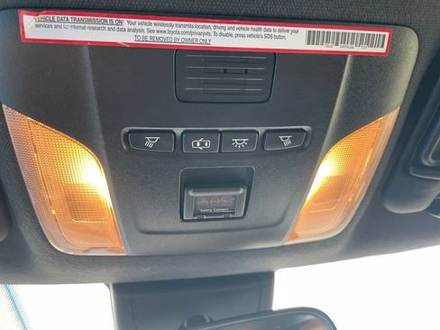 Used 2019 Toyota Corolla SE w/ SE Option Package FWD image 17