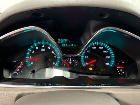 Used 2014 Chevrolet Traverse LS FWD image 12