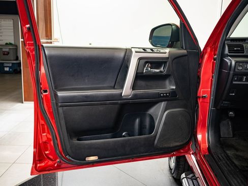 Used 2018 Toyota 4Runner Limited image 21