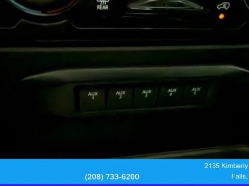 Used 2024 Chevrolet Silverado 3500 High Country w/ High Country Premium Package image 35