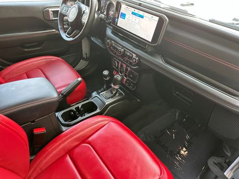 Used 2024 Jeep Wrangler Unlimited Rubicon 392 image 18