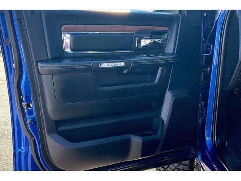 Used 2017 RAM 2500 Laramie image 24