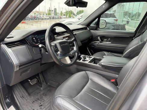 Used 2023 Land Rover Range Rover Long Wheelbase SE AWD/4WD image 2