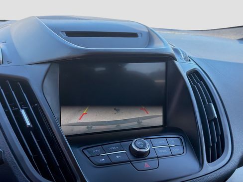 Used 2018 Ford Escape SEL image 13