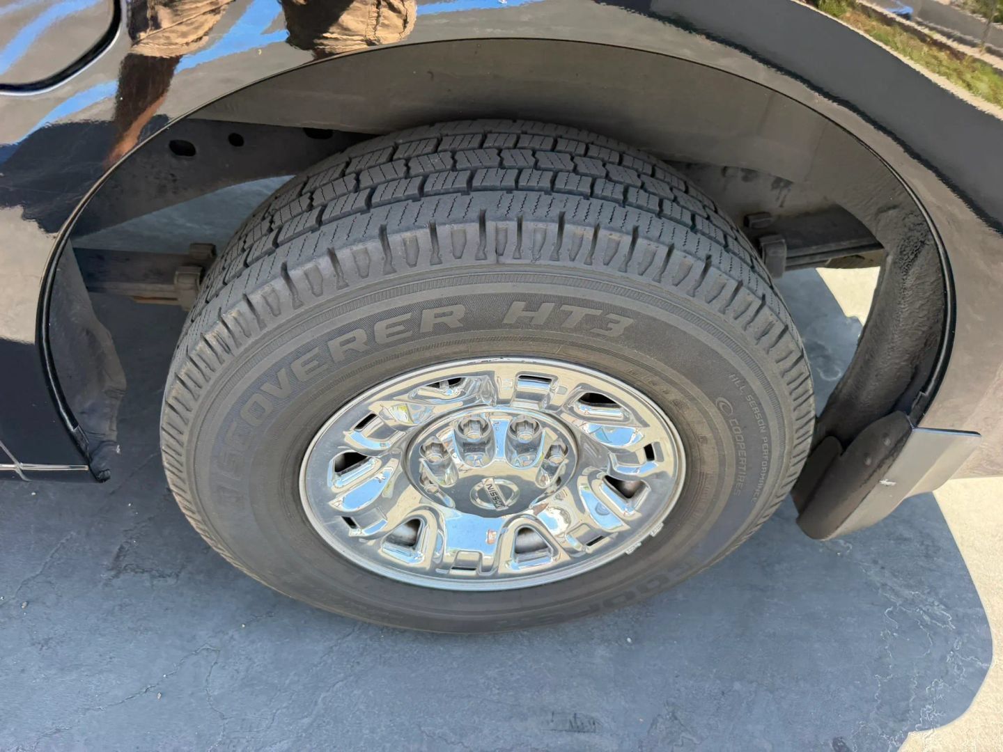 Used 2018 Nissan NV 3500 SV RWD image 28