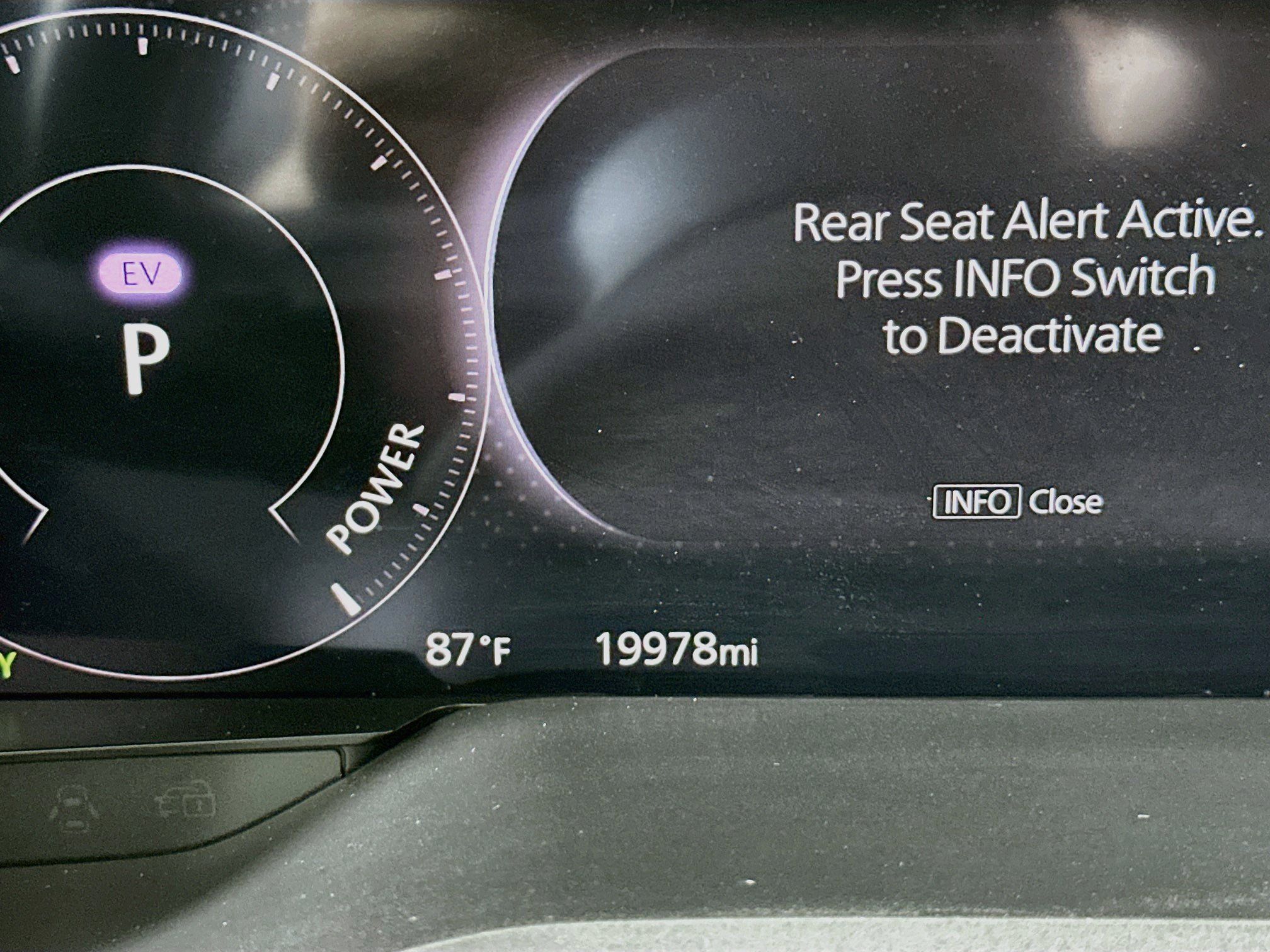 Used 2025 MAZDA CX-90 Plug-In Hybrid w/ Preferred AWD/4WD image 18