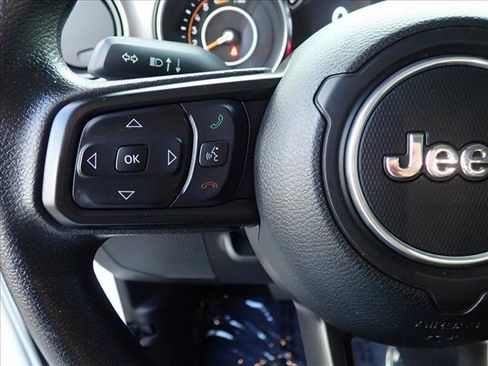 Used 2022 Jeep Wrangler Unlimited Sport image 13