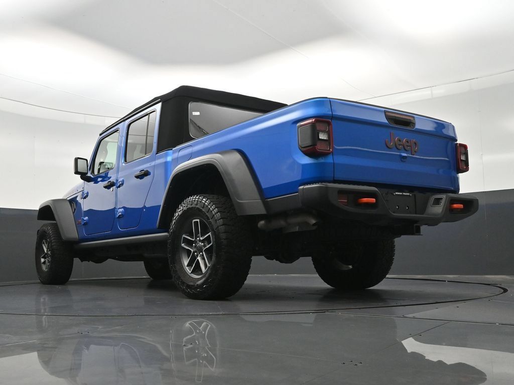Used 2024 Jeep Gladiator Mojave AWD/4WD image 26